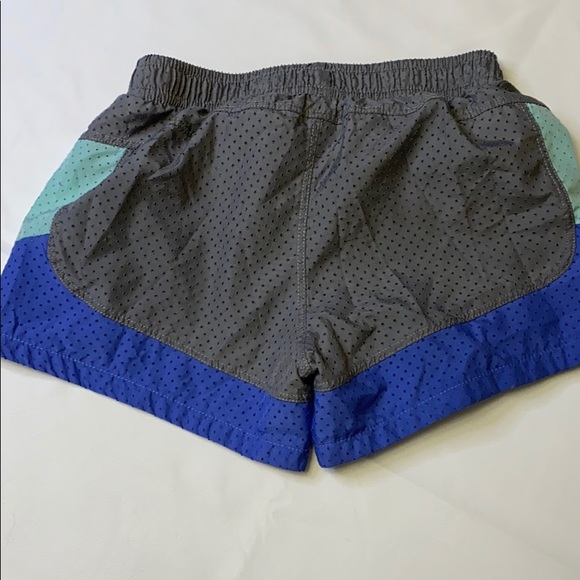 Girls adidas shorts size 4 - Picture 3 of 4